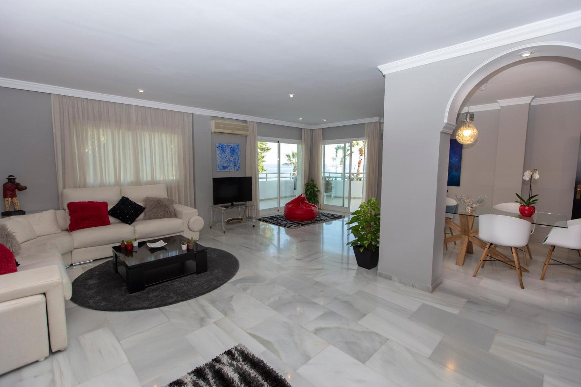 Villa Venecia, Apartamento de Lujo en 1º línea de playa + parking Málaga Exterior foto