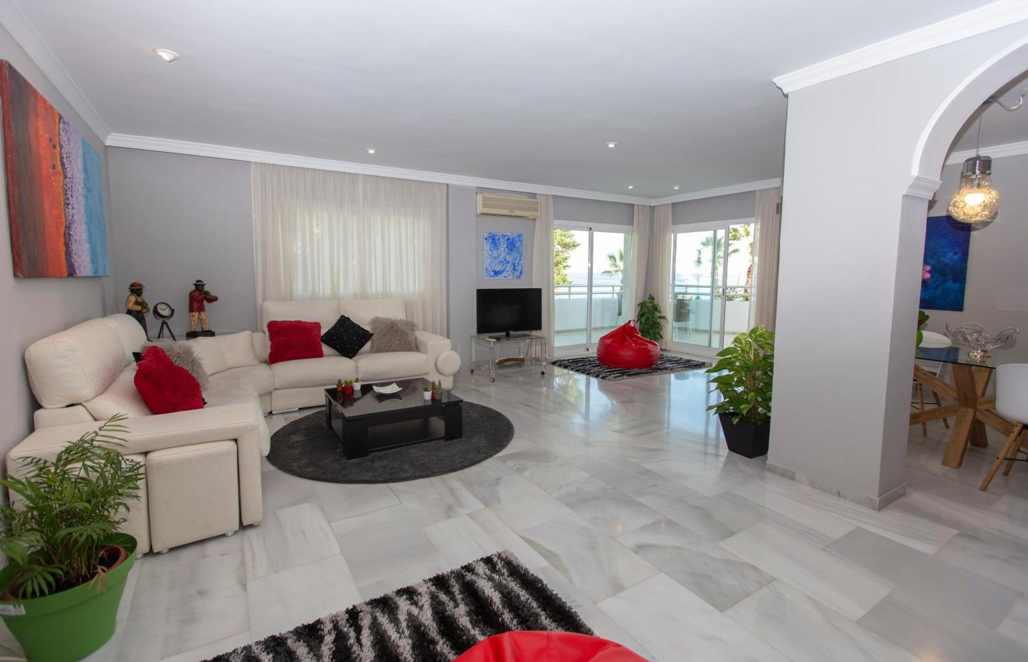 Villa Venecia, Apartamento de Lujo en 1º línea de playa + parking Málaga Exterior foto