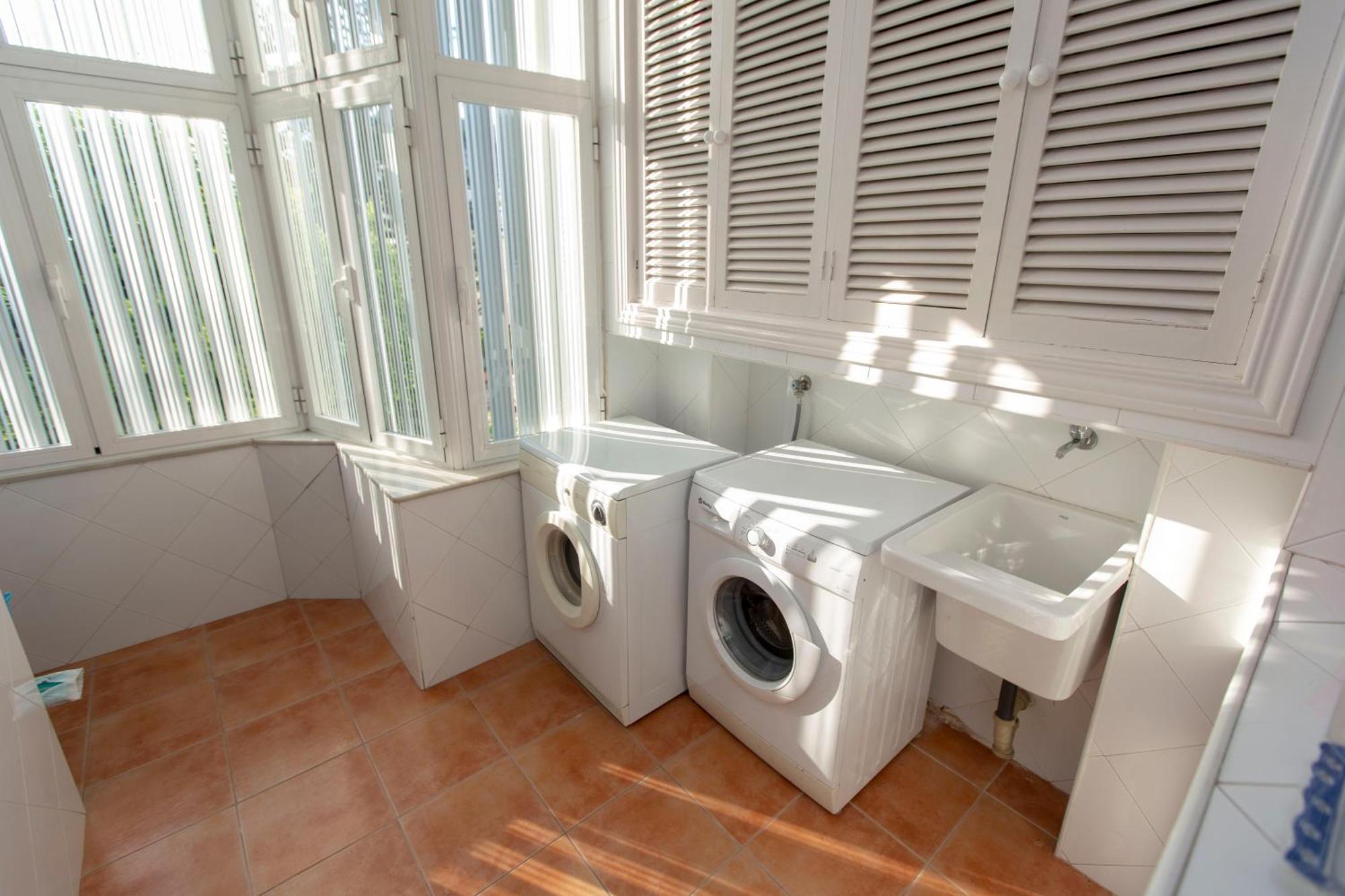 Villa Venecia, Apartamento de Lujo en 1º línea de playa + parking Málaga Exterior foto