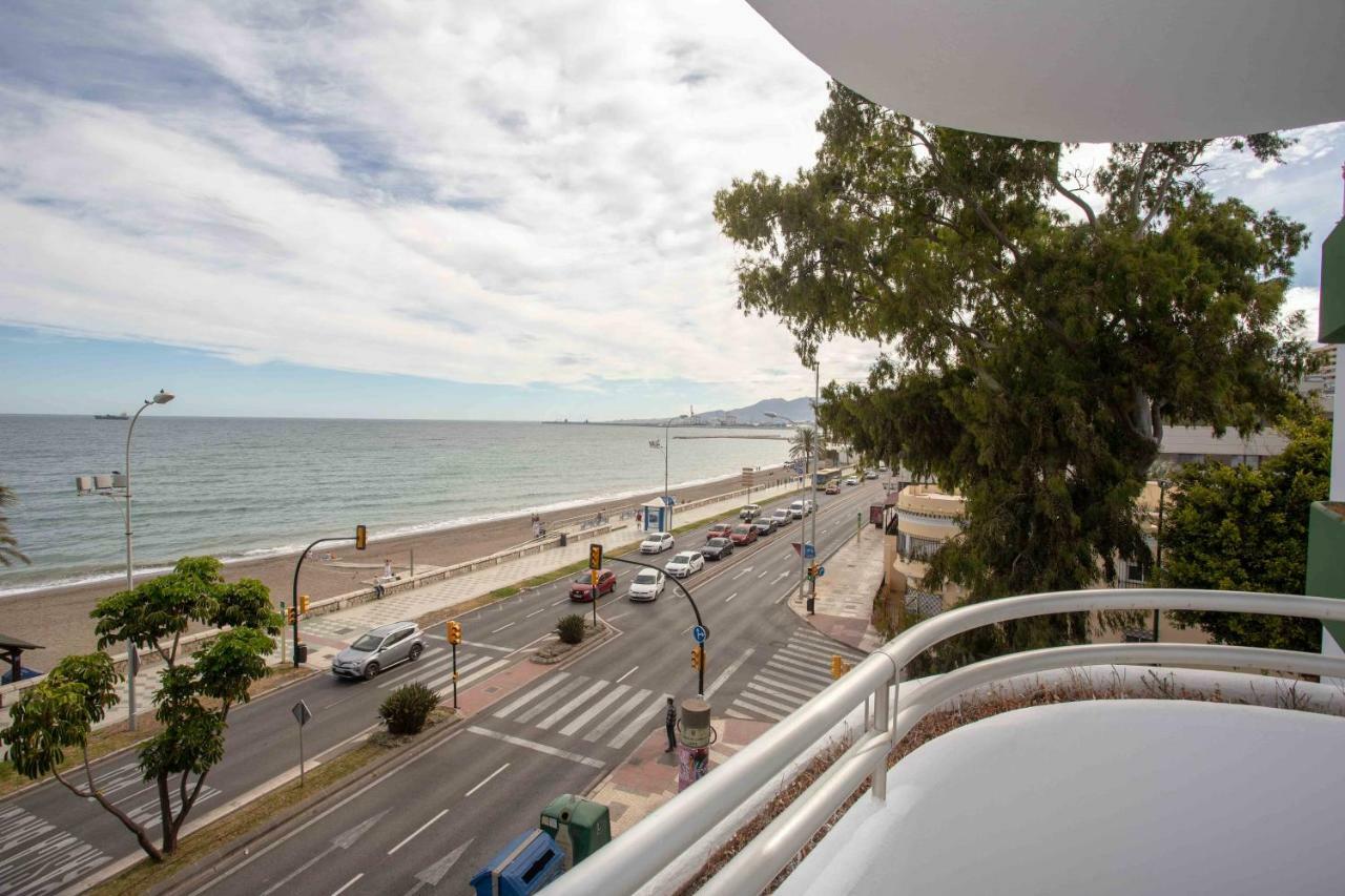 Villa Venecia, Apartamento de Lujo en 1º línea de playa + parking Málaga Exterior foto